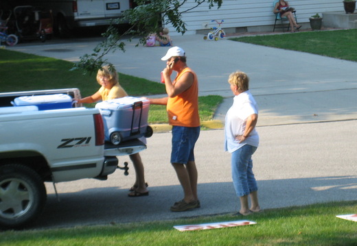IMG_3711 supplies arrive for 1972 35th class reunion Nanci Gutmann Jeff Kuehl and Peg (Mickle) Warren unloading truck Thursday August 2, 2007